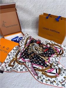 Платок LOUIS VUITTON 147347