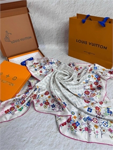 Платок LOUIS VUITTON 147351