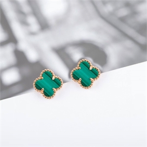 {{productViewItem.photos[photoViewList.activeNavIndex].Alt || productViewItem.photos[photoViewList.activeNavIndex].Description || 'Серьги Van Cleef'}}
