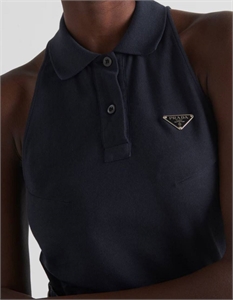 {{productViewItem.photos[photoViewList.activeNavIndex].Alt || productViewItem.photos[photoViewList.activeNavIndex].Description || 'Поло PRADA'}}