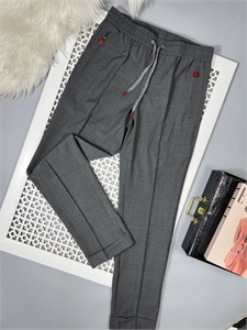 {{productViewItem.photos[photoViewList.activeNavIndex].Alt || productViewItem.photos[photoViewList.activeNavIndex].Description || 'Брюки KITON'}}