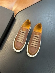 {{productViewItem.photos[photoViewList.activeNavIndex].Alt || productViewItem.photos[photoViewList.activeNavIndex].Description || 'Кроссовки KITON'}}