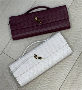 Клатч BOTTEGA VENETA 147807