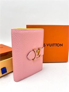 {{productViewItem.photos[photoViewList.activeNavIndex].Alt || productViewItem.photos[photoViewList.activeNavIndex].Description || 'Обложка  LOUIS VUITTON'}}