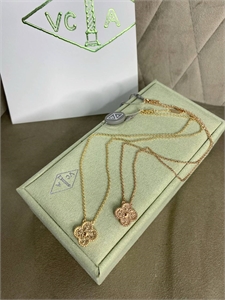 {{productViewItem.photos[photoViewList.activeNavIndex].Alt || productViewItem.photos[photoViewList.activeNavIndex].Description || 'Подвеска Van Cleef'}}