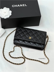 {{productViewItem.photos[photoViewList.activeNavIndex].Alt || productViewItem.photos[photoViewList.activeNavIndex].Description || 'Сумка CHANEL'}}