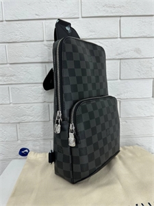 {{productViewItem.photos[photoViewList.activeNavIndex].Alt || productViewItem.photos[photoViewList.activeNavIndex].Description || 'Слинг LV'}}