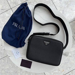 {{productViewItem.photos[photoViewList.activeNavIndex].Alt || productViewItem.photos[photoViewList.activeNavIndex].Description || 'Сумка PRADA'}}