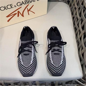 {{productViewItem.photos[photoViewList.activeNavIndex].Alt || productViewItem.photos[photoViewList.activeNavIndex].Description || 'Текстильные кроссовки DG'}}