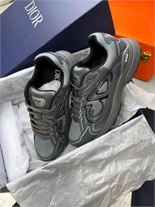 {{productViewItem.photos[photoViewList.activeNavIndex].Alt || productViewItem.photos[photoViewList.activeNavIndex].Description || 'Кроссовки DIOR'}}