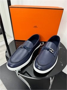{{productViewItem.photos[photoViewList.activeNavIndex].Alt || productViewItem.photos[photoViewList.activeNavIndex].Description || 'Слипоны HERMES'}}