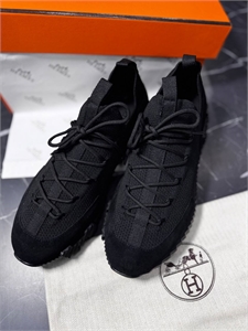 {{productViewItem.photos[photoViewList.activeNavIndex].Alt || productViewItem.photos[photoViewList.activeNavIndex].Description || 'Кроссовки  HERMES'}}
