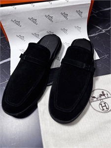 {{productViewItem.photos[photoViewList.activeNavIndex].Alt || productViewItem.photos[photoViewList.activeNavIndex].Description || 'Мюли HERMES'}}