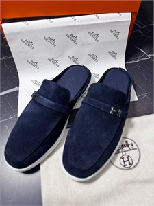{{productViewItem.photos[photoViewList.activeNavIndex].Alt || productViewItem.photos[photoViewList.activeNavIndex].Description || 'Мюли HERMES'}}