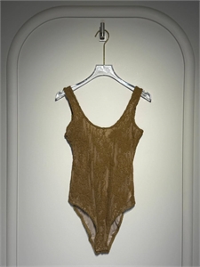 {{productViewItem.photos[photoViewList.activeNavIndex].Alt || productViewItem.photos[photoViewList.activeNavIndex].Description || 'Боди Zimmermann'}}