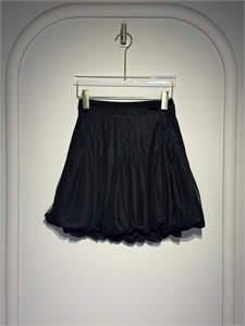 {{productViewItem.photos[photoViewList.activeNavIndex].Alt || productViewItem.photos[photoViewList.activeNavIndex].Description || 'Юбка DIOR'}}