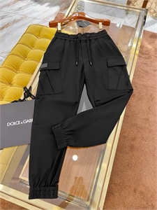 {{productViewItem.photos[photoViewList.activeNavIndex].Alt || productViewItem.photos[photoViewList.activeNavIndex].Description || 'Штаны  D&amp;G'}}