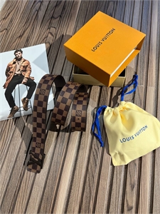 {{productViewItem.photos[photoViewList.activeNavIndex].Alt || productViewItem.photos[photoViewList.activeNavIndex].Description || 'Ремень LV'}}