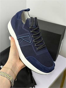 {{productViewItem.photos[photoViewList.activeNavIndex].Alt || productViewItem.photos[photoViewList.activeNavIndex].Description || 'Кроссовки KITON'}}