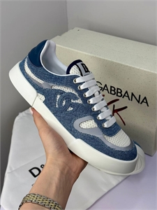 {{productViewItem.photos[photoViewList.activeNavIndex].Alt || productViewItem.photos[photoViewList.activeNavIndex].Description || 'Кроссовки DG'}}
