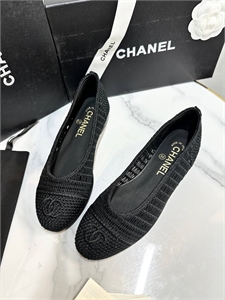 {{productViewItem.photos[photoViewList.activeNavIndex].Alt || productViewItem.photos[photoViewList.activeNavIndex].Description || 'Балетки CHANEL'}}