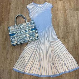 Платье CELINE 149611
