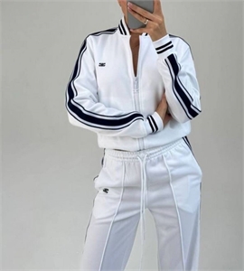 {{productViewItem.photos[photoViewList.activeNavIndex].Alt || productViewItem.photos[photoViewList.activeNavIndex].Description || 'Костюм CELINE'}}