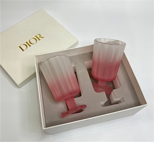 {{productViewItem.photos[photoViewList.activeNavIndex].Alt || productViewItem.photos[photoViewList.activeNavIndex].Description || 'Набор бокалов DIOR'}}