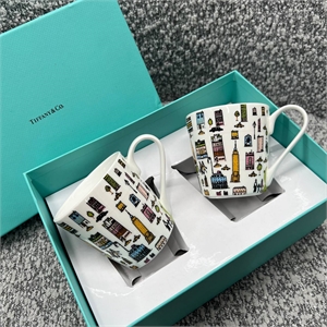 {{productViewItem.photos[photoViewList.activeNavIndex].Alt || productViewItem.photos[photoViewList.activeNavIndex].Description || 'Набор стаканов Tiffany&amp;Co'}}