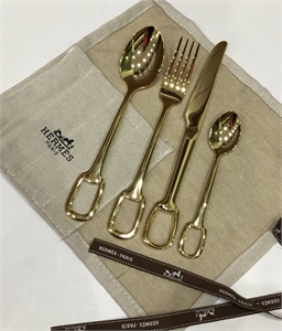 {{productViewItem.photos[photoViewList.activeNavIndex].Alt || productViewItem.photos[photoViewList.activeNavIndex].Description || 'Столовые приборы Hermes'}}