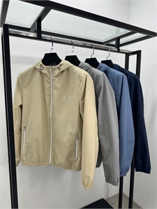 {{productViewItem.photos[photoViewList.activeNavIndex].Alt || productViewItem.photos[photoViewList.activeNavIndex].Description || 'Бомбер BC'}}