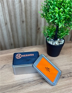 {{productViewItem.photos[photoViewList.activeNavIndex].Alt || productViewItem.photos[photoViewList.activeNavIndex].Description || 'Нижнее бельё HERMES ( трусы)'}}