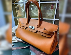 {{productViewItem.photos[photoViewList.activeNavIndex].Alt || productViewItem.photos[photoViewList.activeNavIndex].Description || 'Сумка HERMES'}}