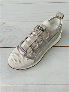 {{productViewItem.photos[photoViewList.activeNavIndex].Alt || productViewItem.photos[photoViewList.activeNavIndex].Description || 'Кроссовки BRUNELLO CUCINELLI'}}
