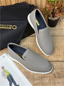 {{productViewItem.photos[photoViewList.activeNavIndex].Alt || productViewItem.photos[photoViewList.activeNavIndex].Description || 'Лоферы ZILLI'}}