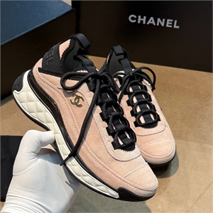 {{productViewItem.photos[photoViewList.activeNavIndex].Alt || productViewItem.photos[photoViewList.activeNavIndex].Description || 'Кроссовки CHANEL'}}