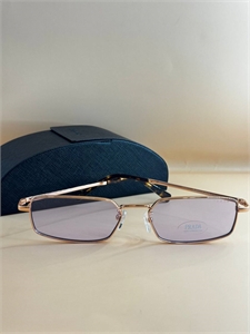 {{productViewItem.photos[photoViewList.activeNavIndex].Alt || productViewItem.photos[photoViewList.activeNavIndex].Description || 'Очки PRADA'}}
