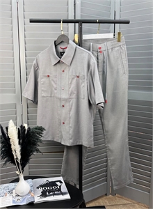 {{productViewItem.photos[photoViewList.activeNavIndex].Alt || productViewItem.photos[photoViewList.activeNavIndex].Description || 'Прогулочный костюм KITON'}}