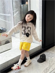 {{productViewItem.photos[photoViewList.activeNavIndex].Alt || productViewItem.photos[photoViewList.activeNavIndex].Description || 'Костюм chrome hearts'}}