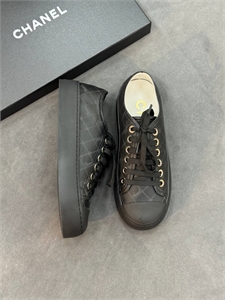 {{productViewItem.photos[photoViewList.activeNavIndex].Alt || productViewItem.photos[photoViewList.activeNavIndex].Description || 'Кеды CHANEL'}}
