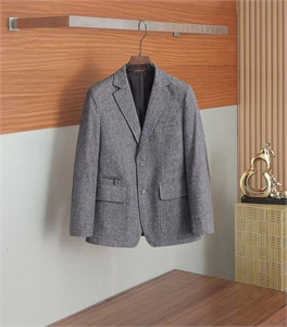 {{productViewItem.photos[photoViewList.activeNavIndex].Alt || productViewItem.photos[photoViewList.activeNavIndex].Description || 'Пиджак ZEGNA'}}
