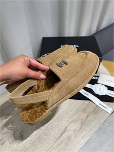 {{productViewItem.photos[photoViewList.activeNavIndex].Alt || productViewItem.photos[photoViewList.activeNavIndex].Description || 'Мюли CHANEL'}}