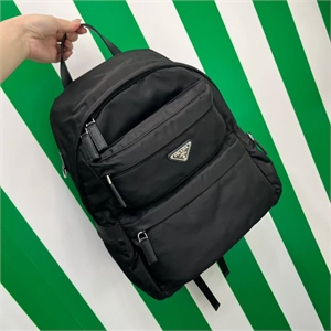 {{productViewItem.photos[photoViewList.activeNavIndex].Alt || productViewItem.photos[photoViewList.activeNavIndex].Description || 'Рюкзак PRADA'}}