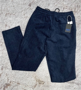 {{productViewItem.photos[photoViewList.activeNavIndex].Alt || productViewItem.photos[photoViewList.activeNavIndex].Description || 'Брюки KITON'}}