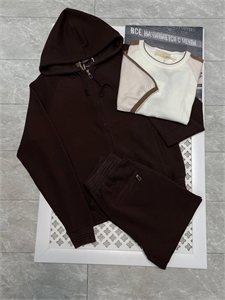 {{productViewItem.photos[photoViewList.activeNavIndex].Alt || productViewItem.photos[photoViewList.activeNavIndex].Description || 'Костюм LP'}}