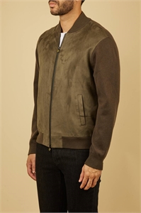 {{productViewItem.photos[photoViewList.activeNavIndex].Alt || productViewItem.photos[photoViewList.activeNavIndex].Description || 'Кардиган KITON'}}