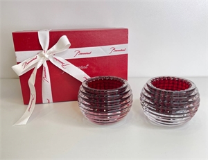 {{productViewItem.photos[photoViewList.activeNavIndex].Alt || productViewItem.photos[photoViewList.activeNavIndex].Description || 'Подсвечники Baccarat'}}