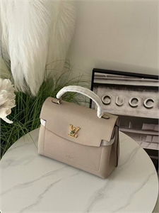 Сумка  LOUIS VUITTON 151451