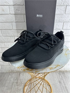 {{productViewItem.photos[photoViewList.activeNavIndex].Alt || productViewItem.photos[photoViewList.activeNavIndex].Description || 'Кроссовки BOSS'}}