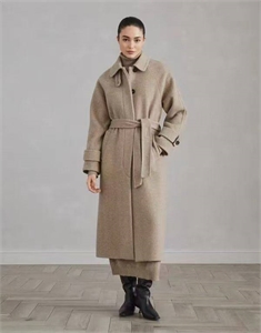{{productViewItem.photos[photoViewList.activeNavIndex].Alt || productViewItem.photos[photoViewList.activeNavIndex].Description || 'Пальто BRUNELLO CUCINELLI'}}